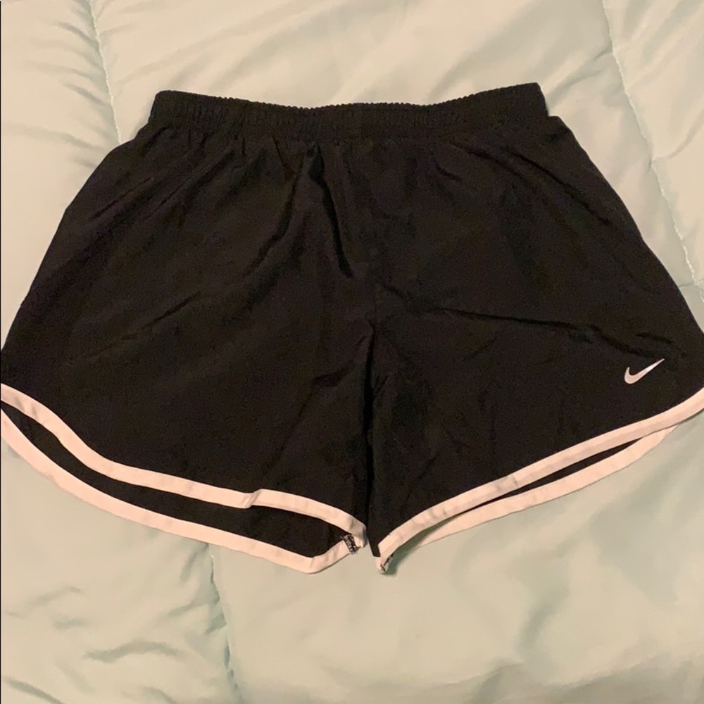 Nike shorts YL